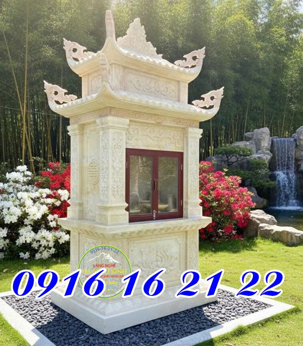 Cây hương thờ thần linh bằng đá vàng ở Lai Châu