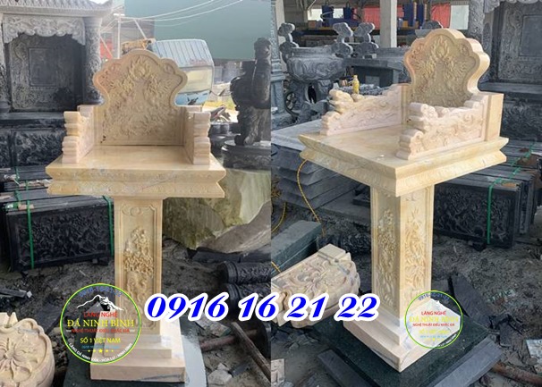 Cây hương thờ thần linh thổ địa thần rừng không mái bằng đá vàng ở Hà Giang