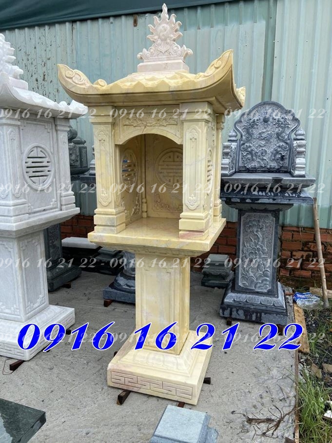 Bàn thiên có mái đẹp bằng đá vàng Bàn thiên có mái đẹp bằng đá vàng