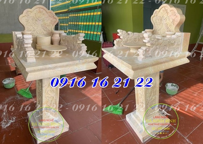 Bàn thiên ngoài trời không mái bằng đá vàng Bàn thiên ngoài trời không mái bằng đá vàng