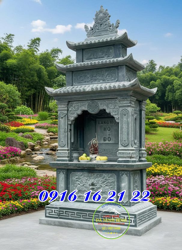 Cây hương ba mái bằng đá xanh rêu thờ thiên địa