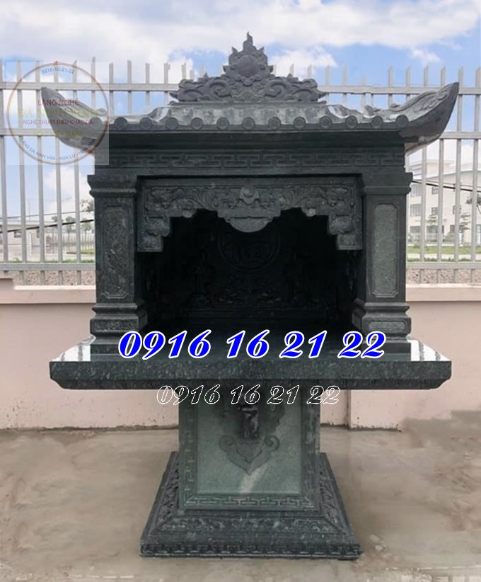 Mẫu trang thờ bằng đá xanh rêu