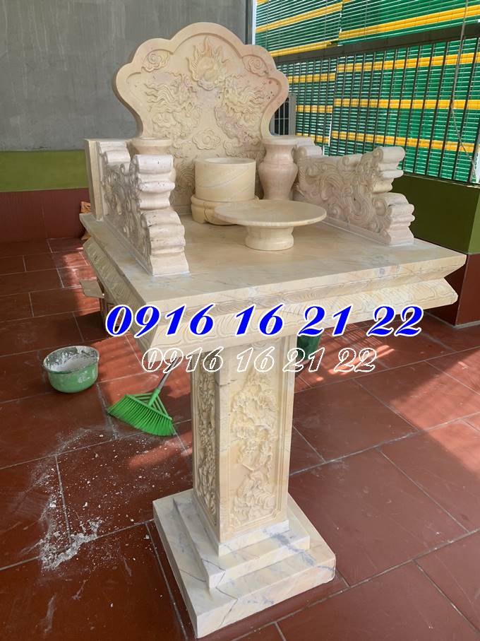 Mẫu trang thờ thần linh đơn giản