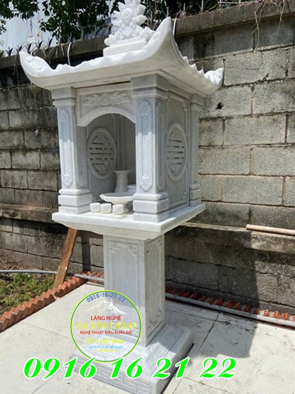 Miếu đá thờ Thần Sông Thần Biển tại Bình Định