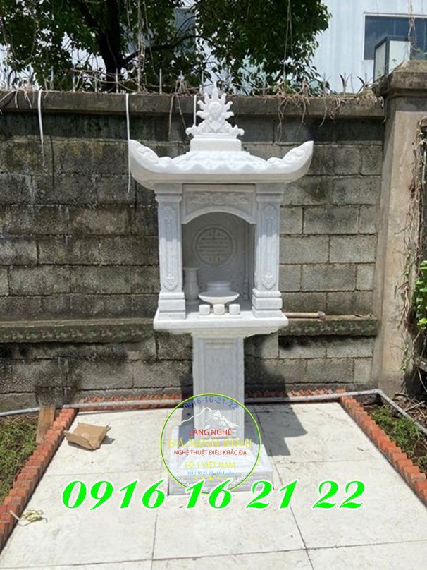 Miếu đá trắng thờ thần linh tại Gia Lai