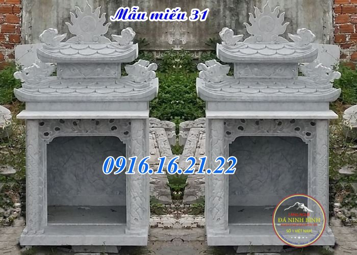 Miếu nhỏ thờ thần linh ngoài trời Miếu nhỏ thờ thần linh ngoài trời