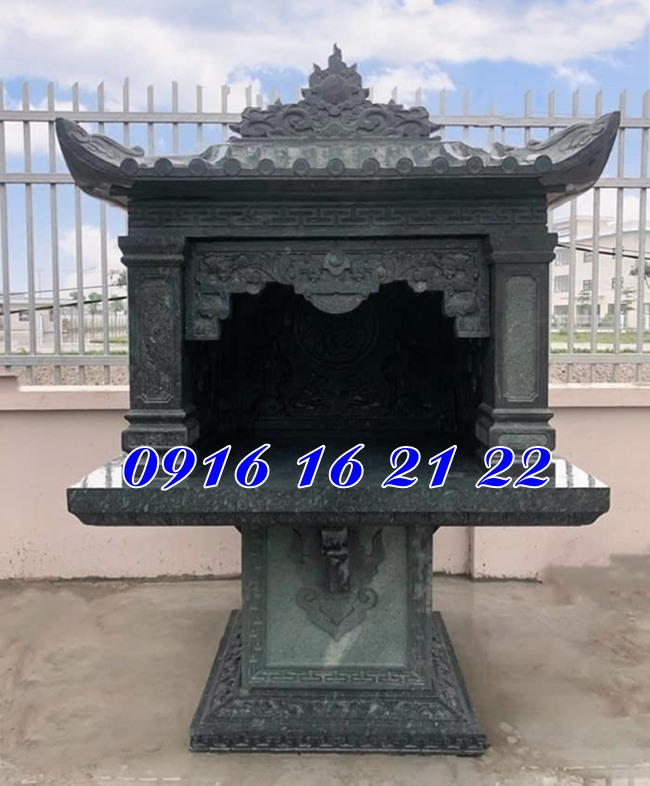 Miếu thờ bằng đá xanh rêu Miếu thờ bằng đá xanh rêu