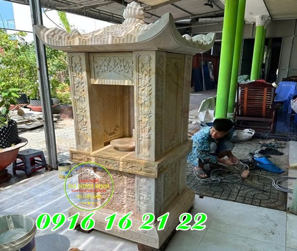 Miếu thờ thần linh tại Gia Lai bằng đá