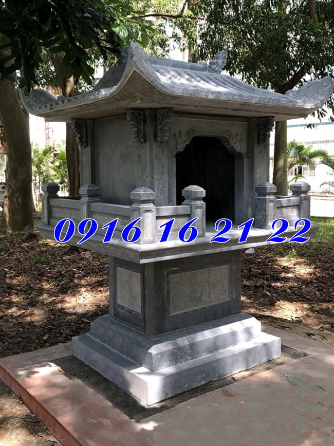 Miếu thờ thần linh thổ thần nguyên khối có cột trụ bằng đá tự nhiên