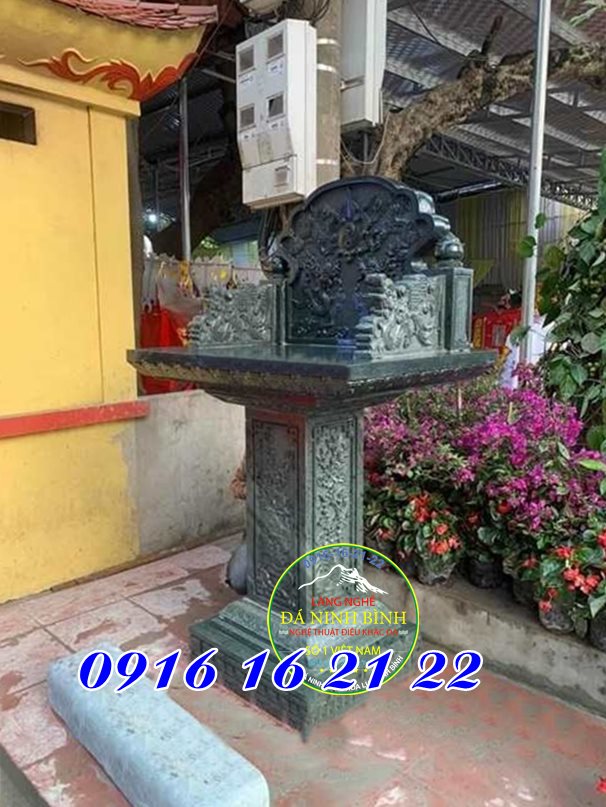 Trang đá xanh rêu thờ tại Sài Gòn