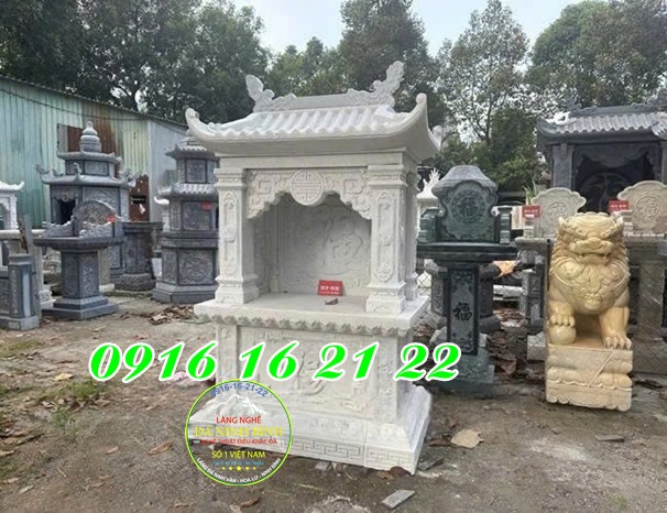 Trang thờ đá trắng tại Nam Bộ