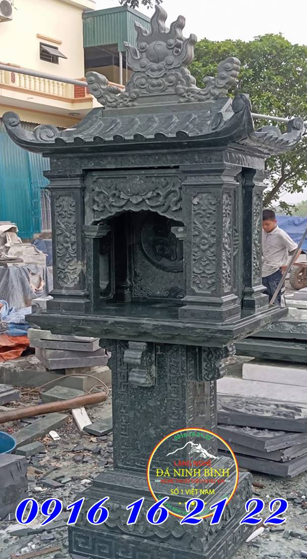 Trang thờ đá xanh rêu tại Nam Bộ