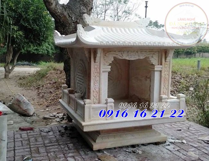 Trang thờ thần linh ngoài trời bằng đá thiết kế đẹp năm 2024